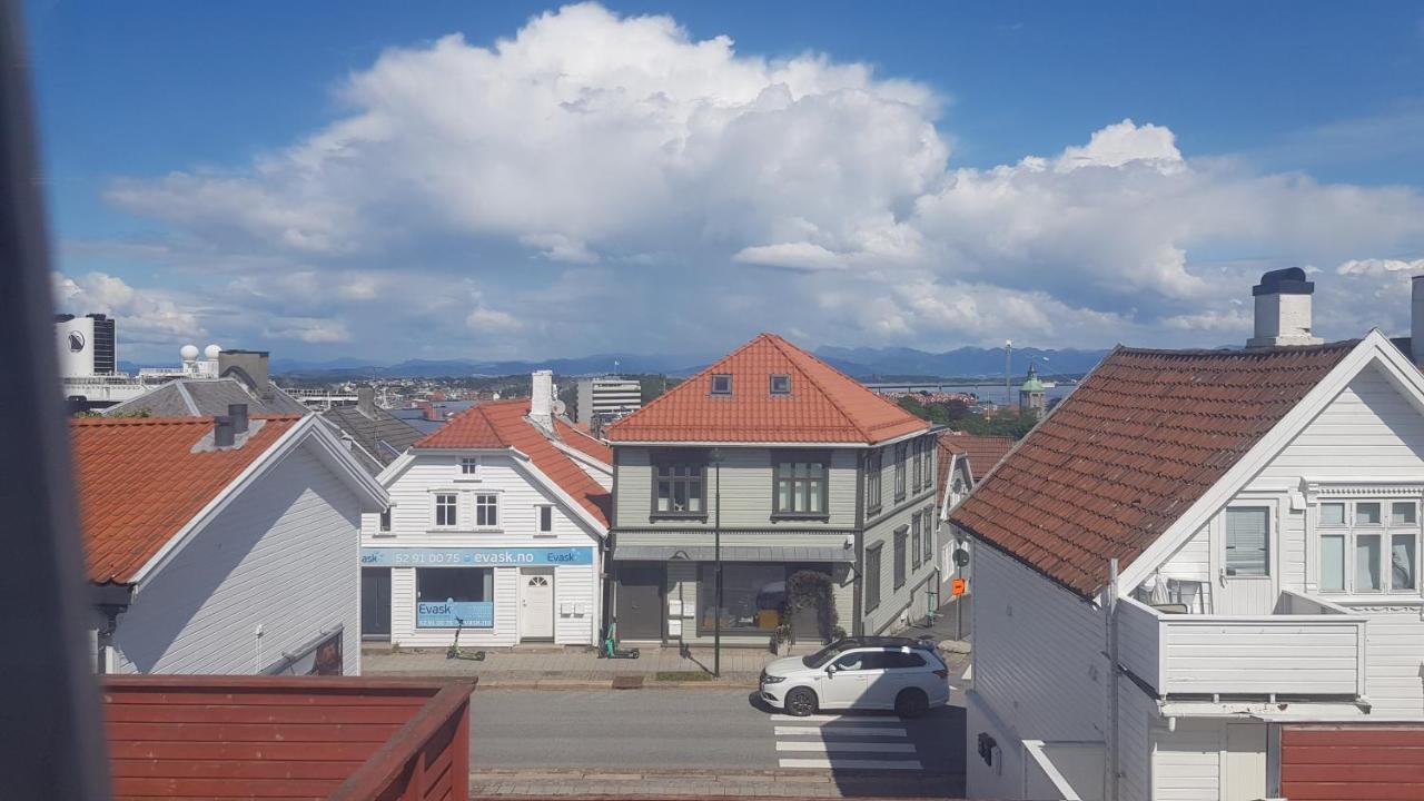 Large House In Central Ставангер Екстериор снимка